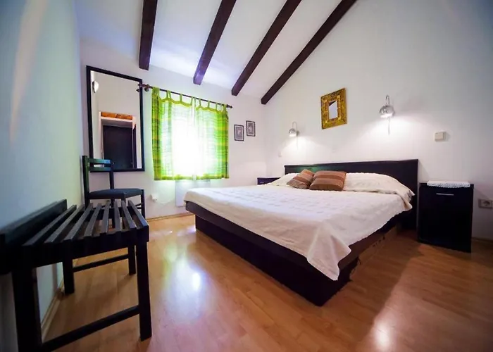 Mare - Two Bedroom Apartment *